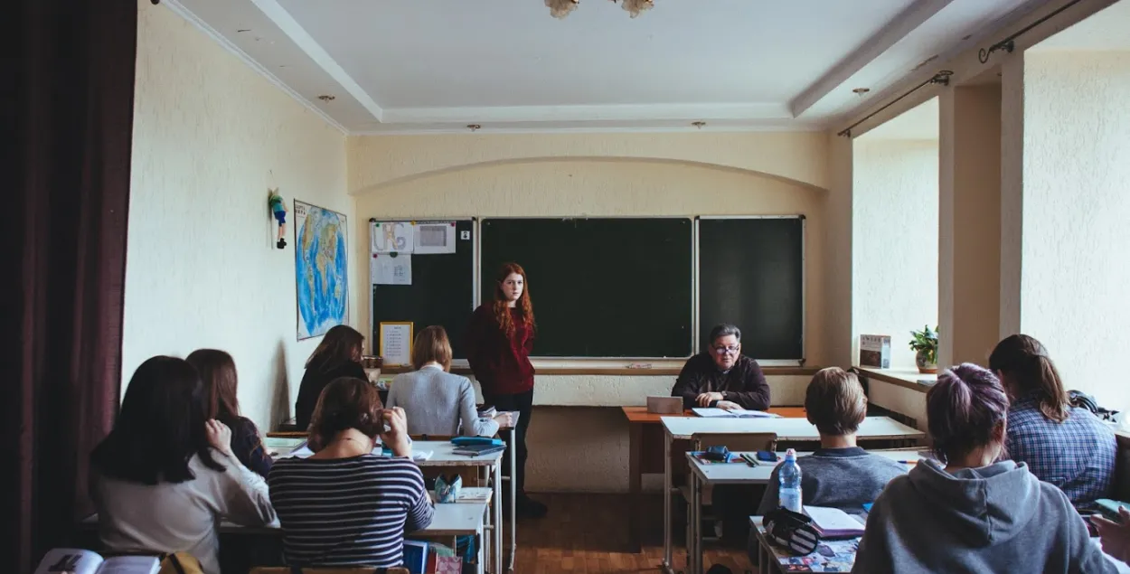 Вучням Магілёва забараняюць лайкаць у сацсетках допісы пра каранавірус