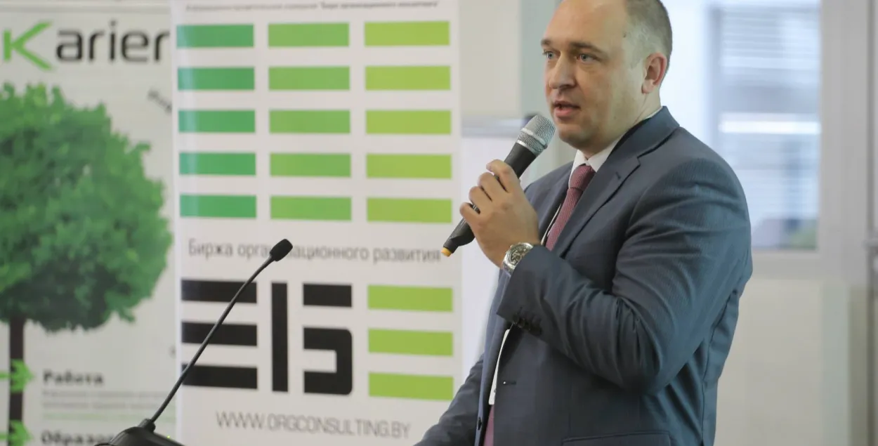 Улада Вялічку адпусцілі пад падпіску