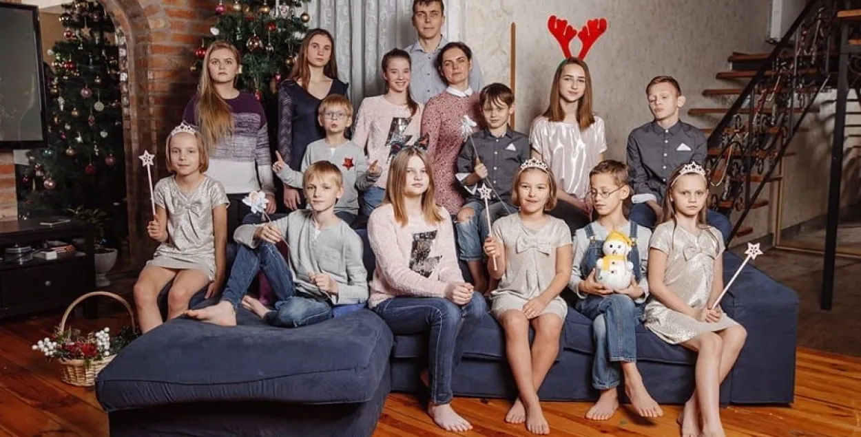 Вікторыя Анохава-Жураўлёва з сям'ёй / фота з сацсетак​
