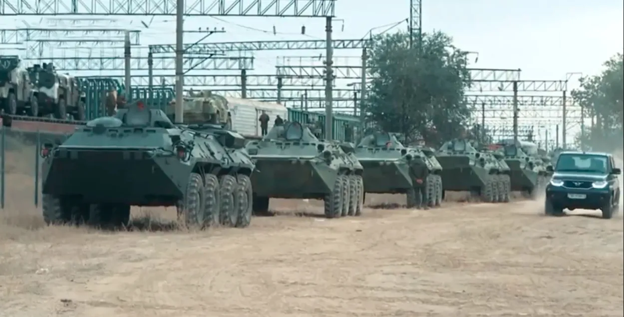 Украинцы призывают белорусских военных не воевать / Кадр из видео
