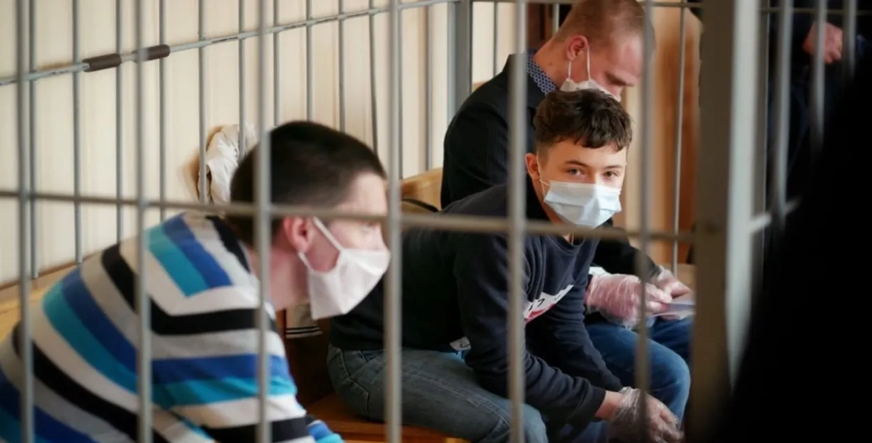 У Гомелі да калоніі прысудзілі 16-гадовага Мікіту Залатарова / TUT.BY​