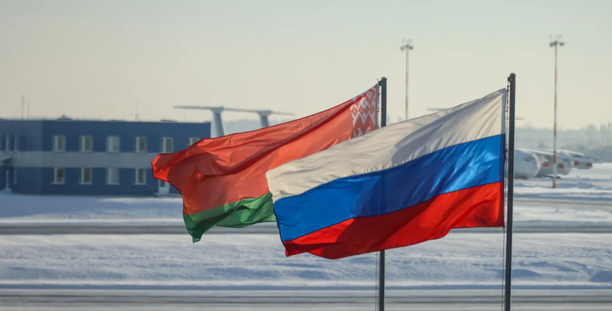 Афіцыйныя сцягі Беларусі і Расіі