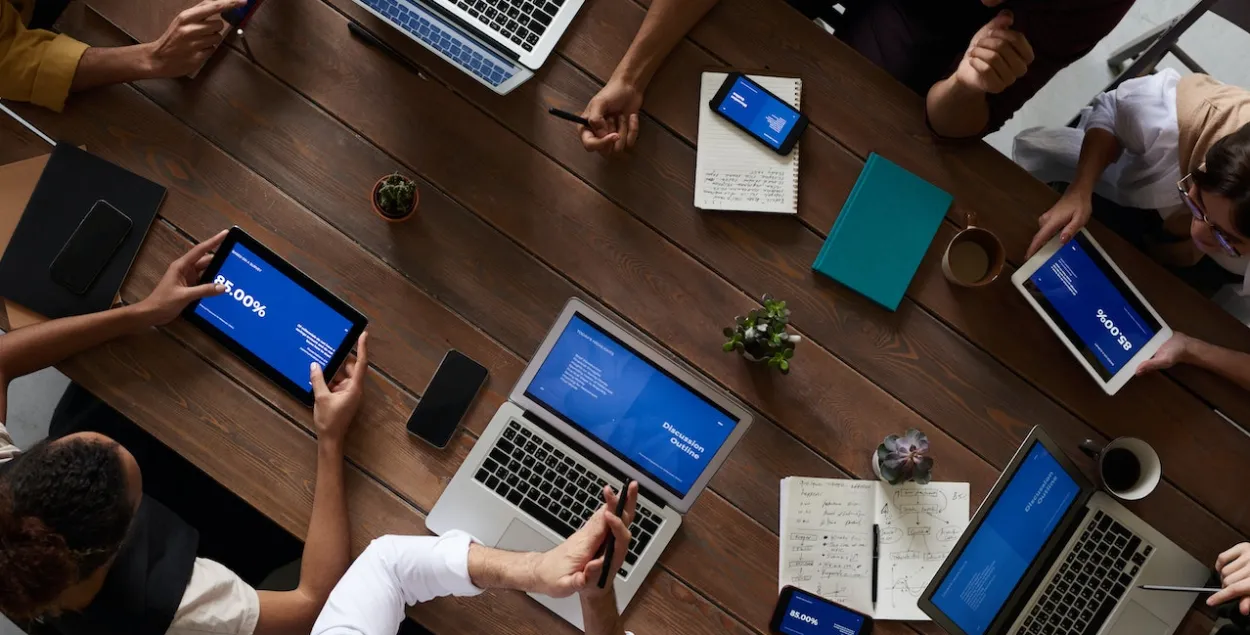 Belarusians in Poland work mainly in the IT industry / pexels.com, sample photo / pexels.com