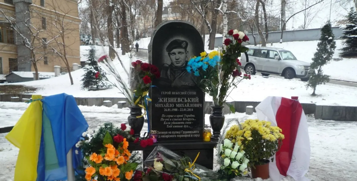 Помнік Міхаілу Жызнеўскаму