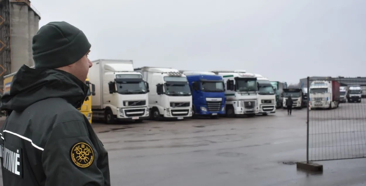 Литва не пропускает в Беларусь пустые фуры
