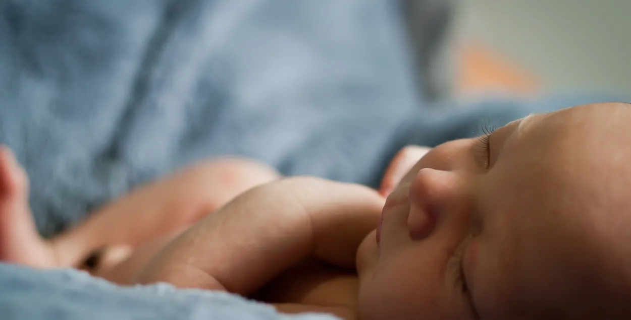 A baby, sample photo / Unsplash
