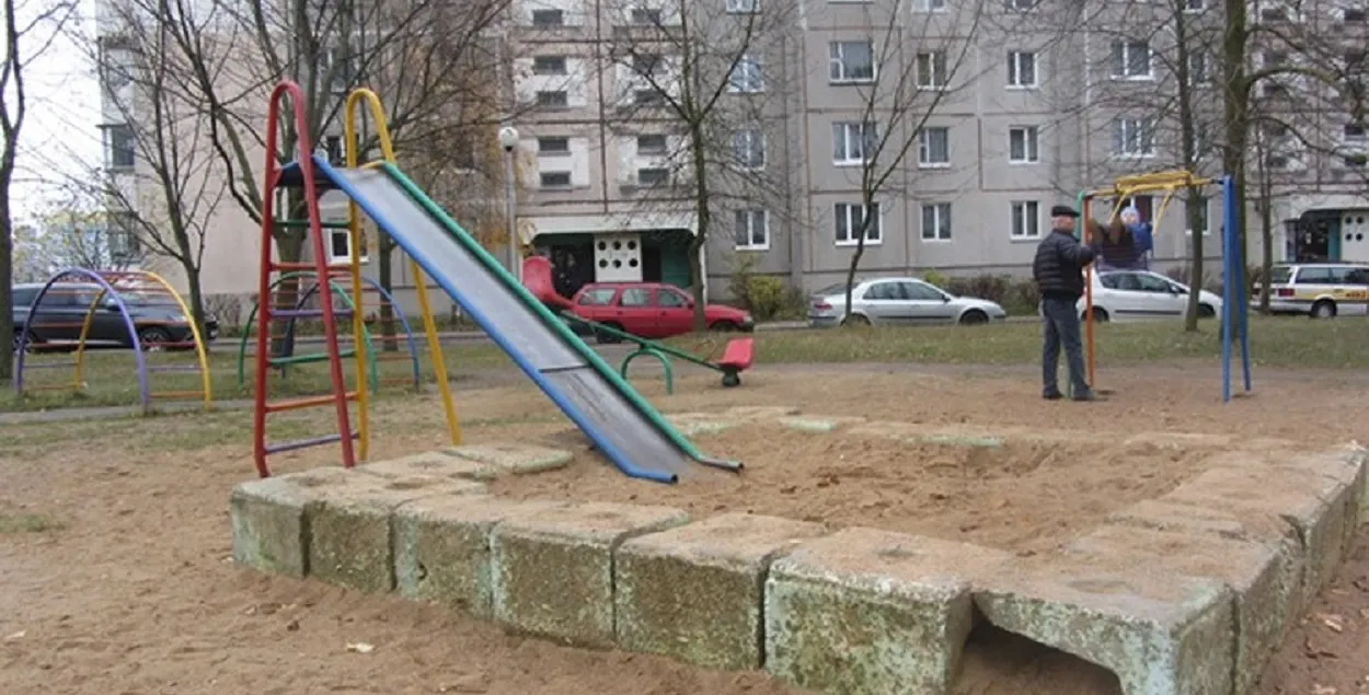 Во дворе
