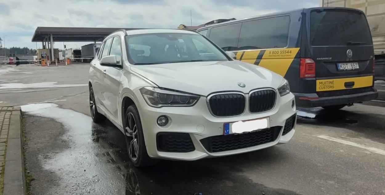 BMW X1 застаецца ў Літве
