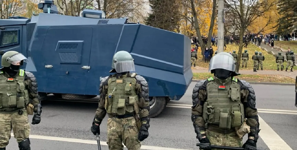 Сілавікі ў Мінску падчас пратэстаў восені 2020-га
