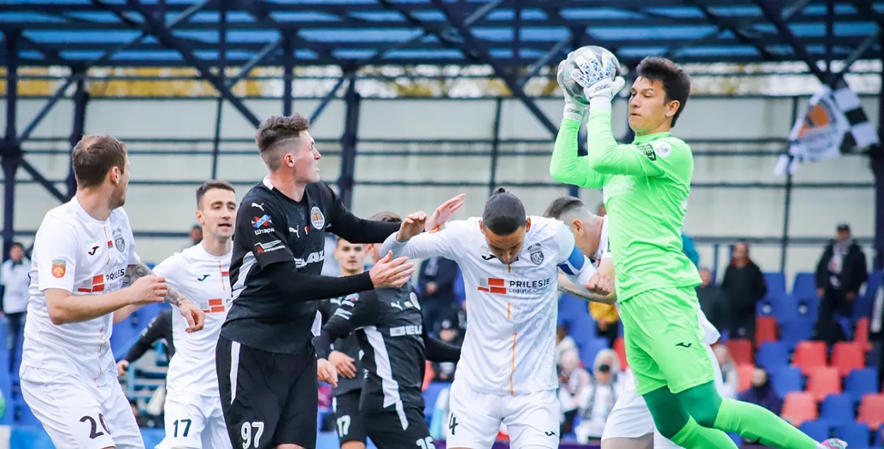 "Ислочь" — "Торпедо-БелАЗ"
