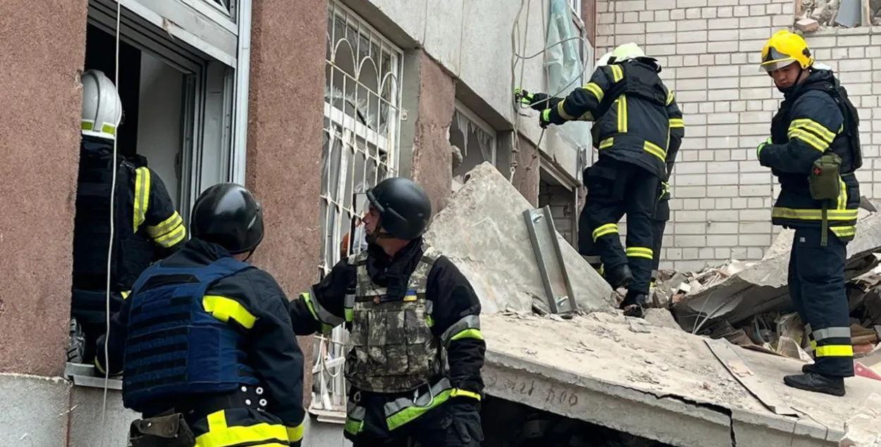 Ратавальная аперацыя ў Чарнігаве пасля расійскага ракетнага абстрэлу
