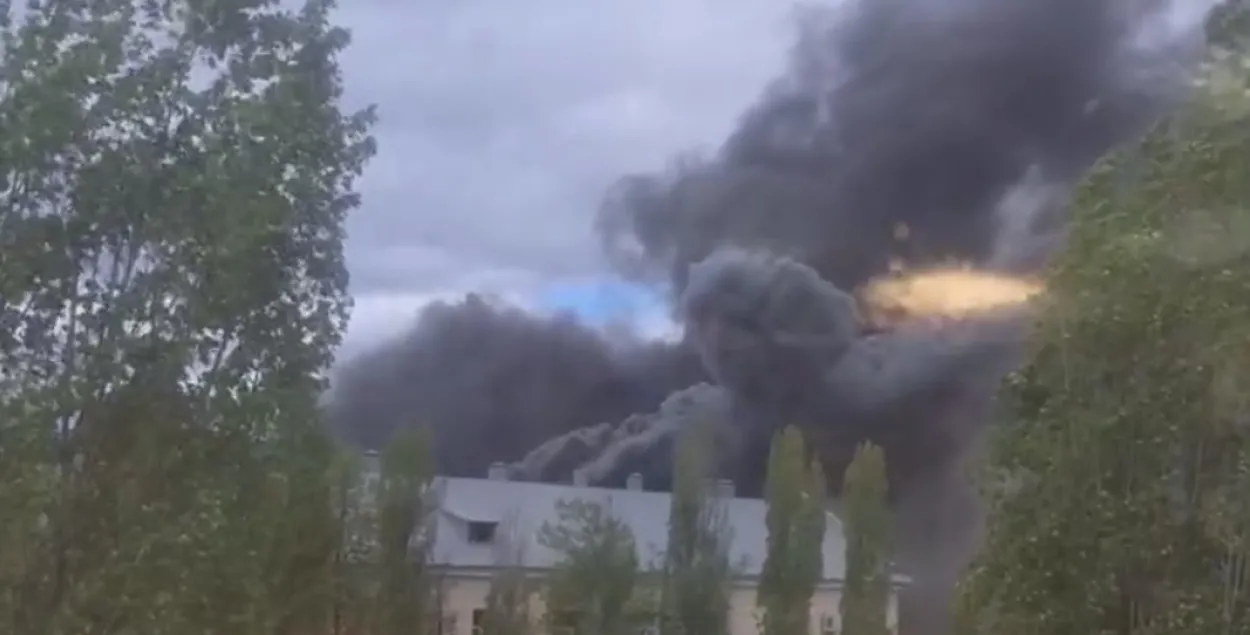 Пожар на заводе в Воронеже
