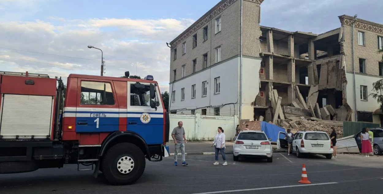 Будынак, які абваліўся ў Гомелі
