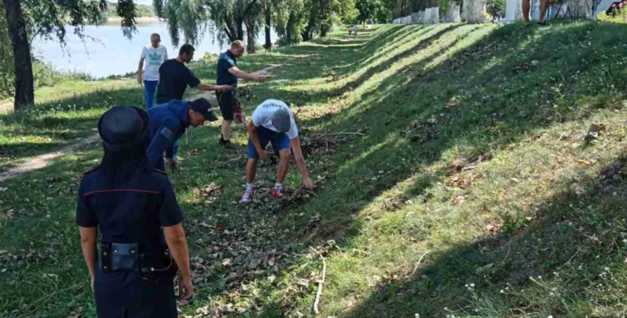 Раней судзімыя людзі займаюцца прыборкай у Мазыры

