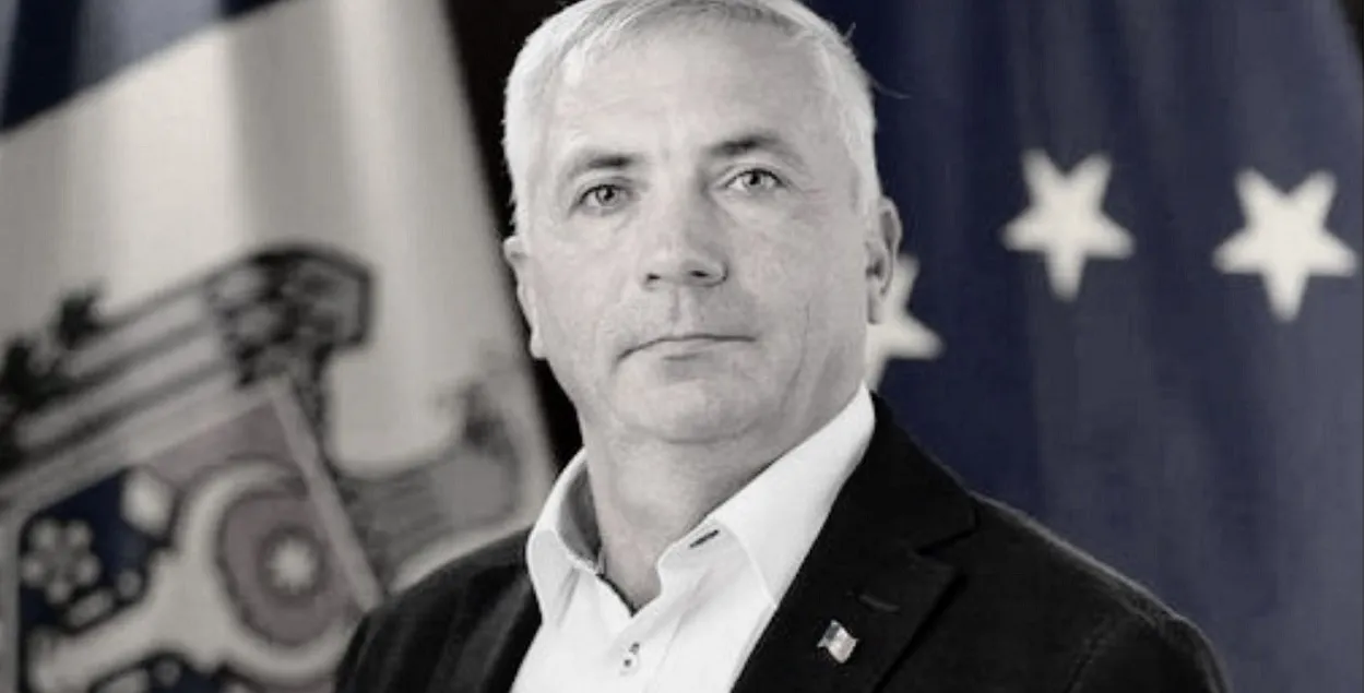 Юрий Песат
