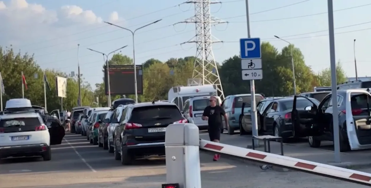 А вось легкавікоў па-ранейшаму шмат
