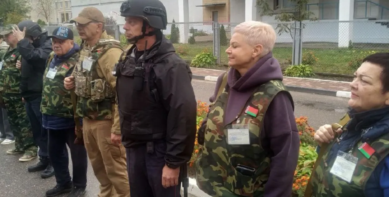 В отряд записали только проверенных "компетентными органами" людей
