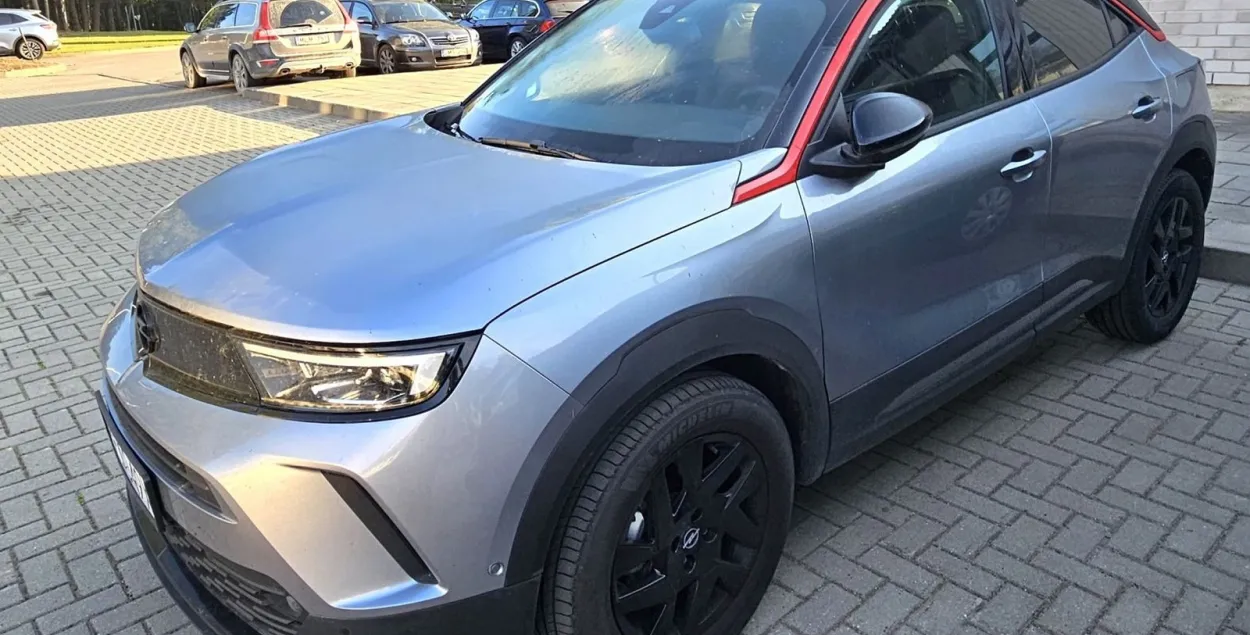 Opel Mokka остался на границе
