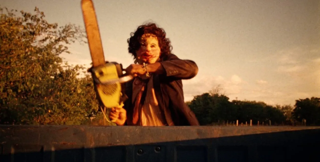 Кадр из фильма "Техасская резня бензопилой"
