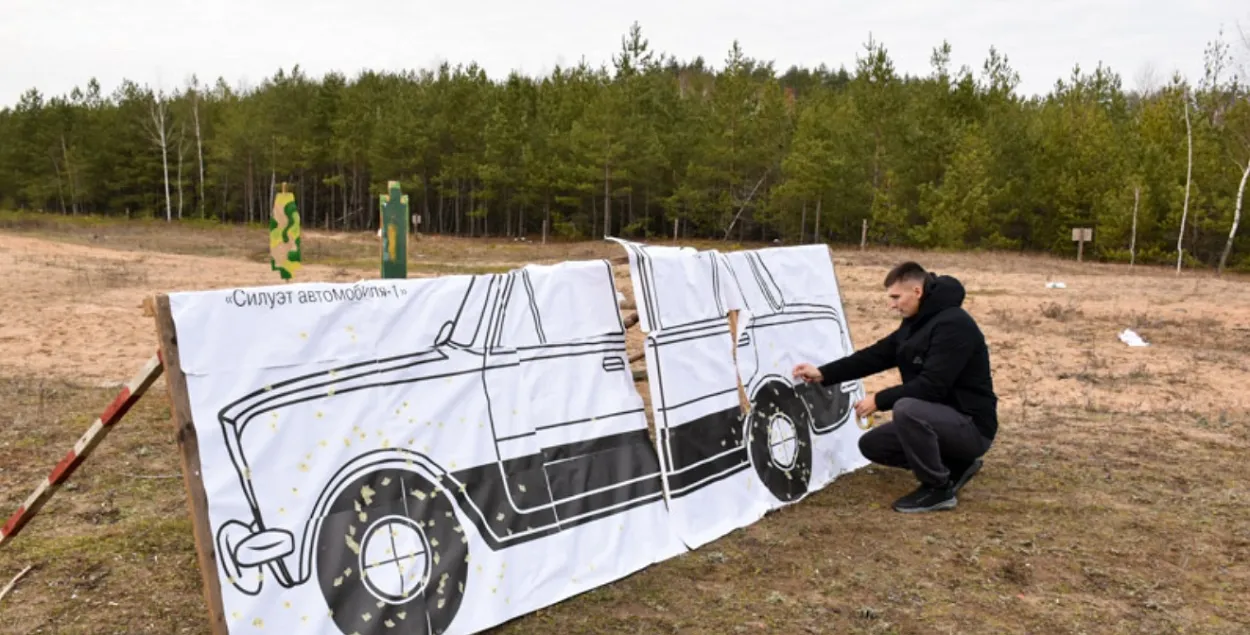 Гаишники стреляли по "автомобилю" на полигоне
