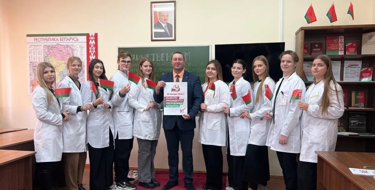 Студенты Витебского медуниверситета тоже "демонстрируют поддержку"
