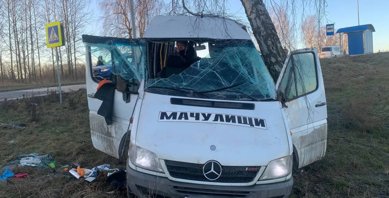 На месте аварии с маршруткой
