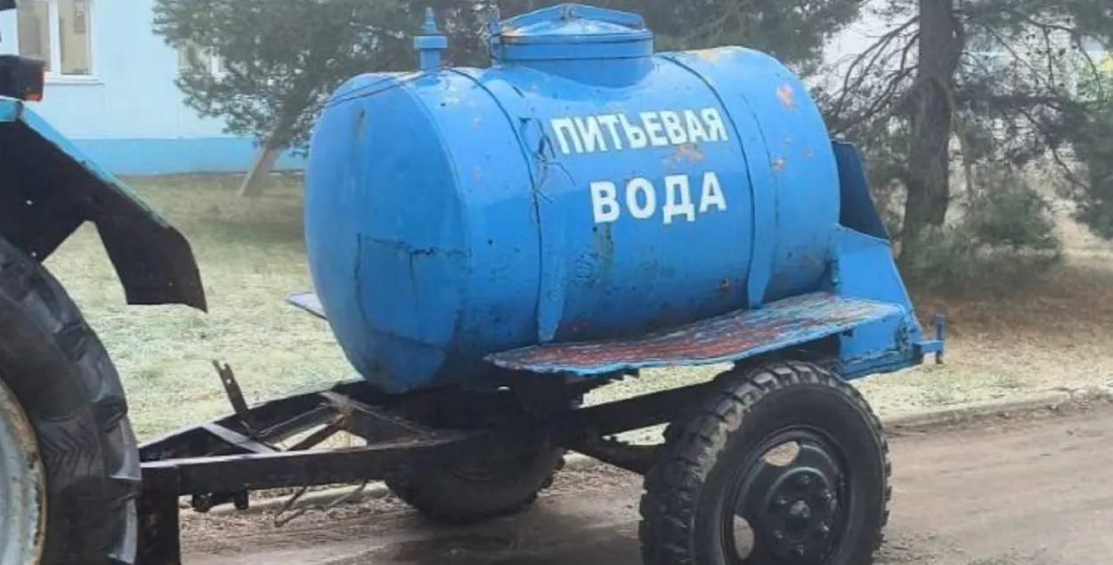 В Клецке организовали подвоз питьевой воды
