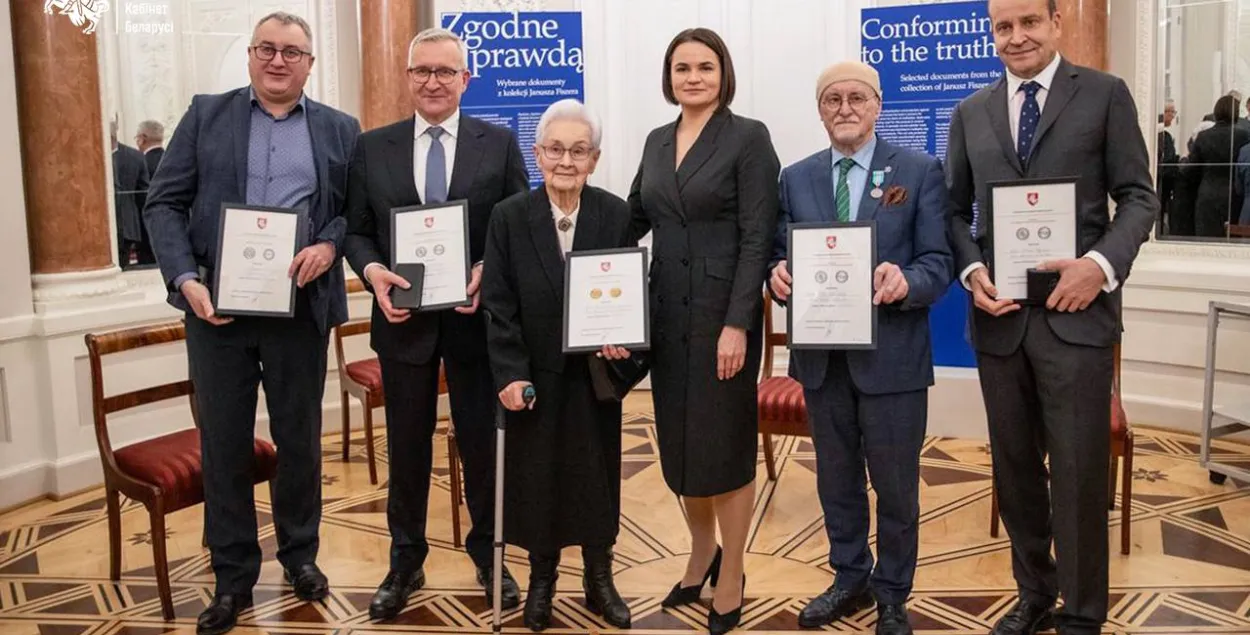 Ціханоўская ўручыла медалі ў Варшаве
