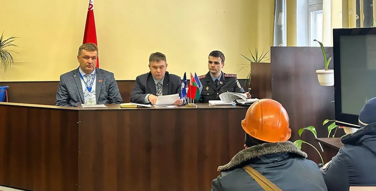 Собрание на "Полимире"
