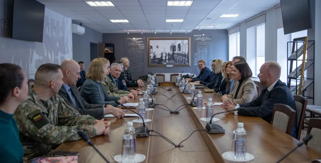 Святлану Ціханоўскую прымалі ў літоўскай Ваеннай акадэміі
