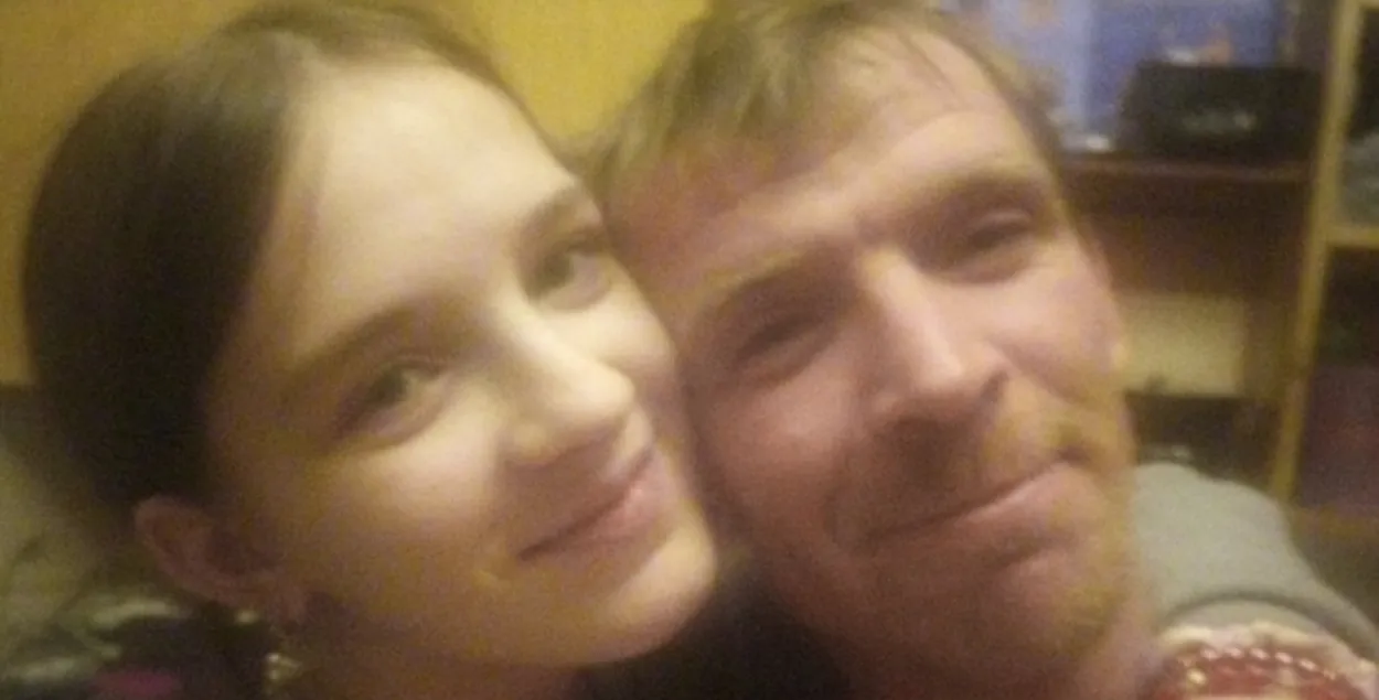 Отец с дочерью, умершей в больнице
