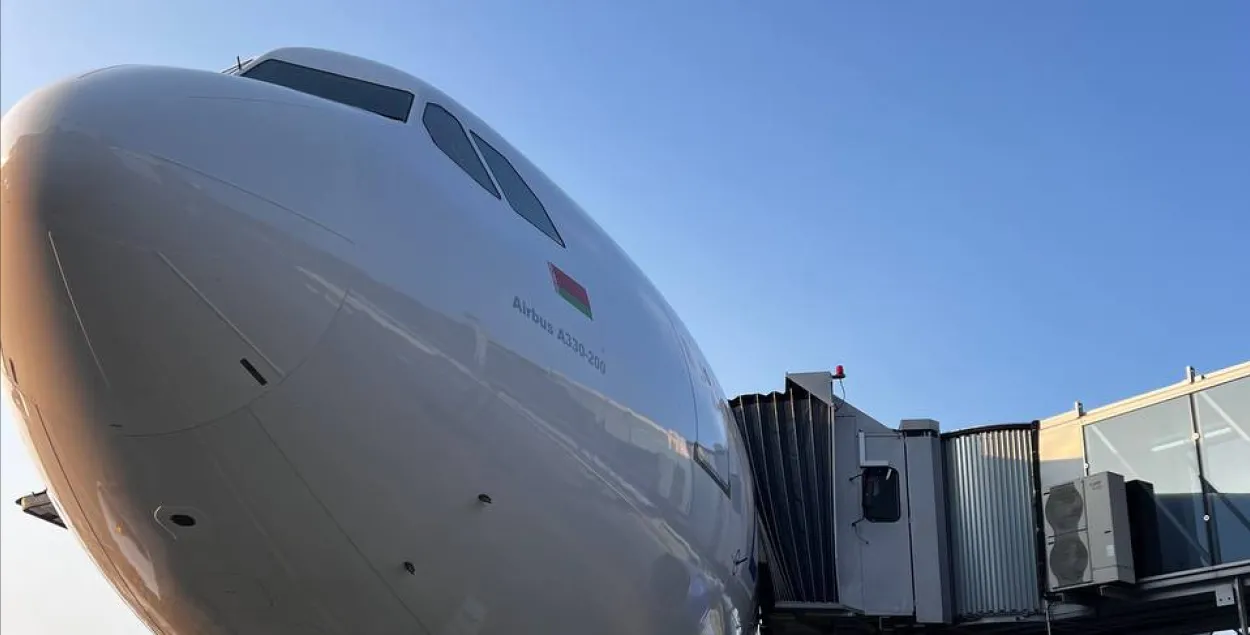 &nbsp;Airbus A330-200 в аэропорту Стамбула
