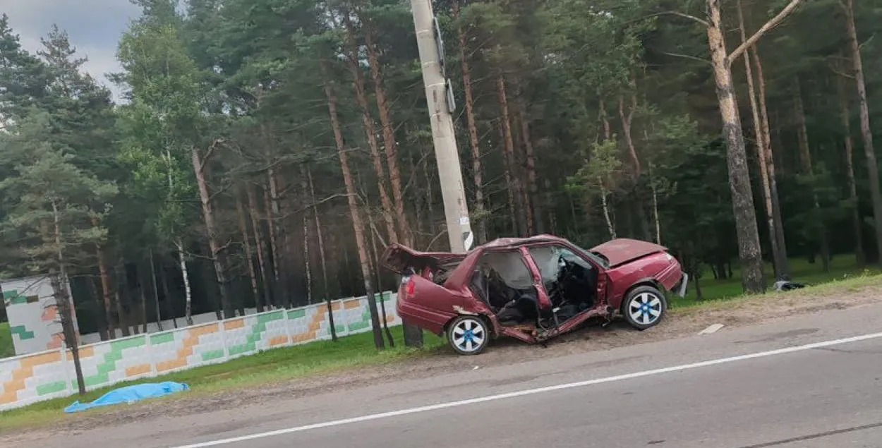 На МКАД погиб 19-летний водитель — он врезался в столб
