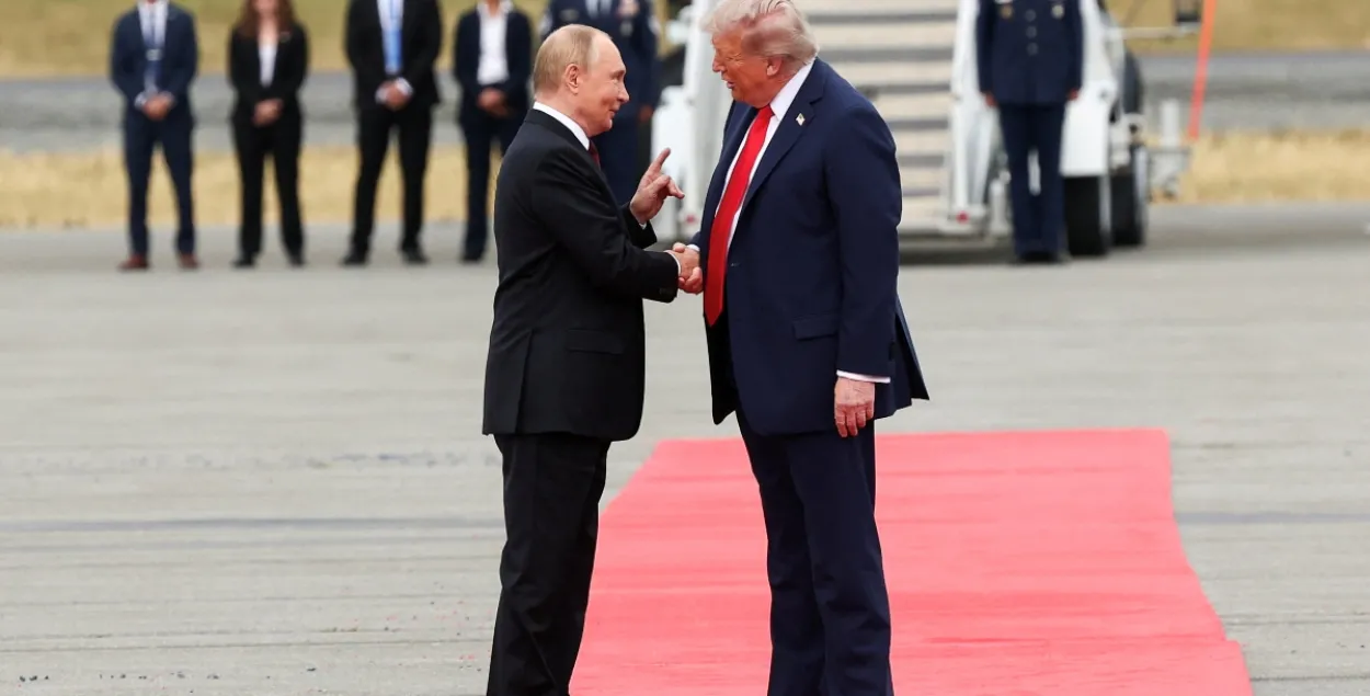 Путин и Трамп встретились на Аляске
