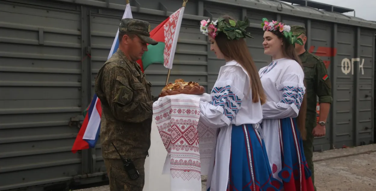 Российские военные прибыли в Беларусь
