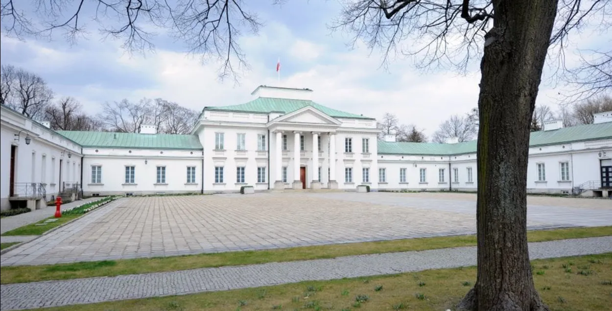 Бельведер в Варшаве
