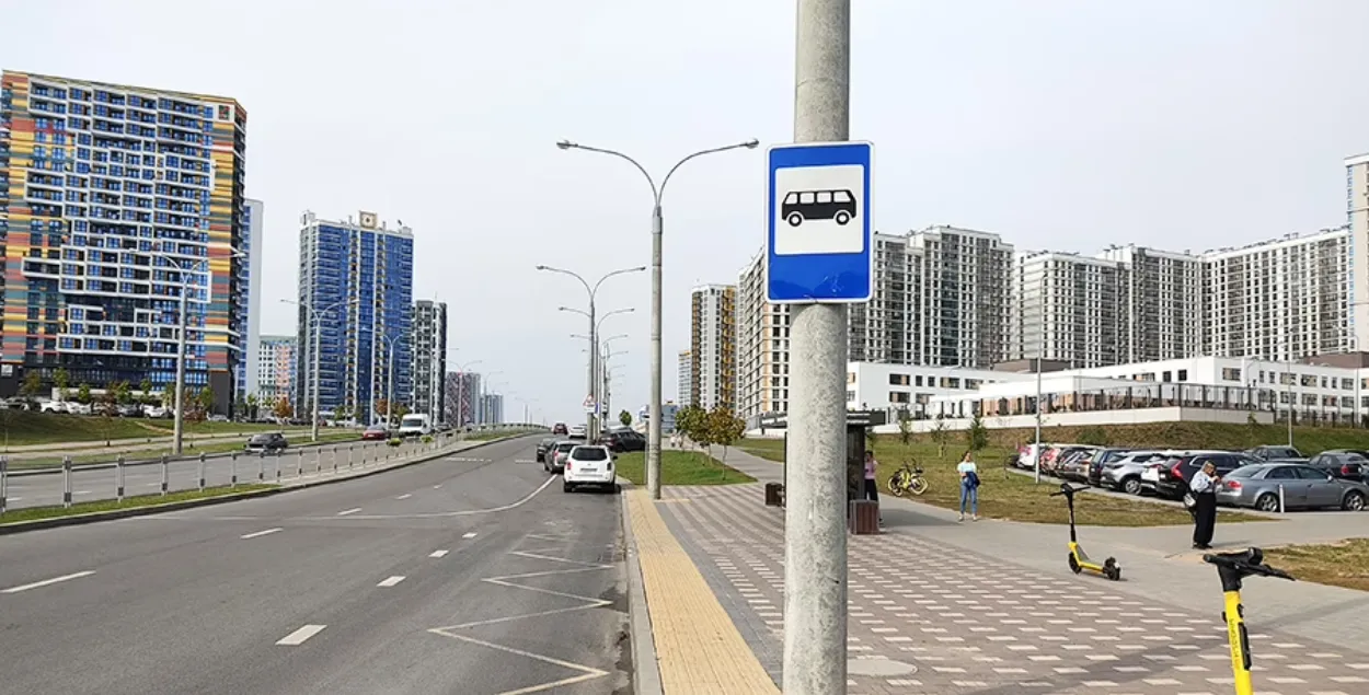 Остановка общественного транспорта в Минске, иллюстративное фото
