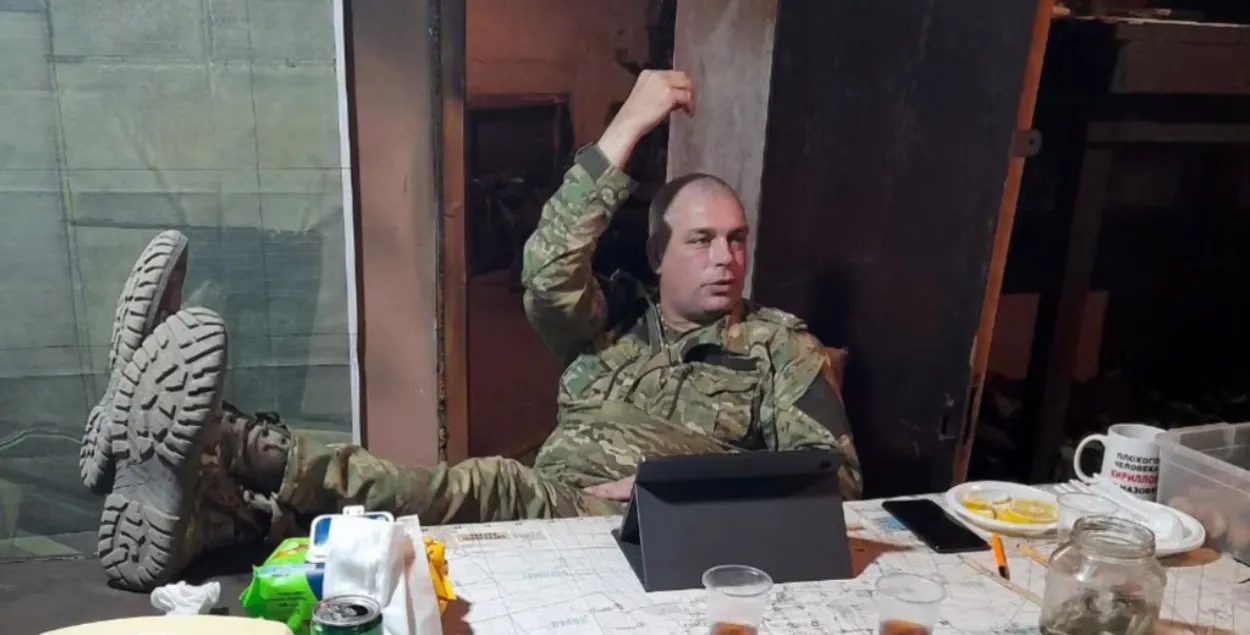 Генерал Демурчиев на рабочем месте
