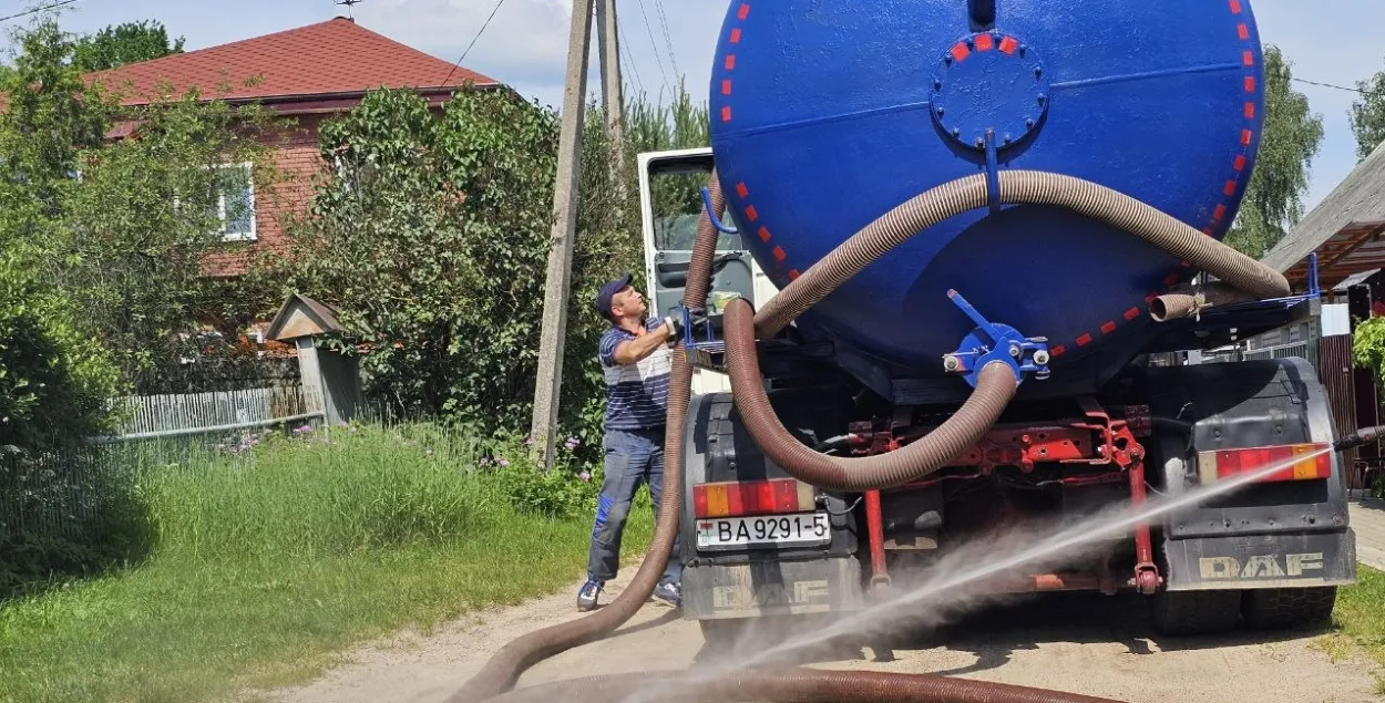 Асенізатарская машына
