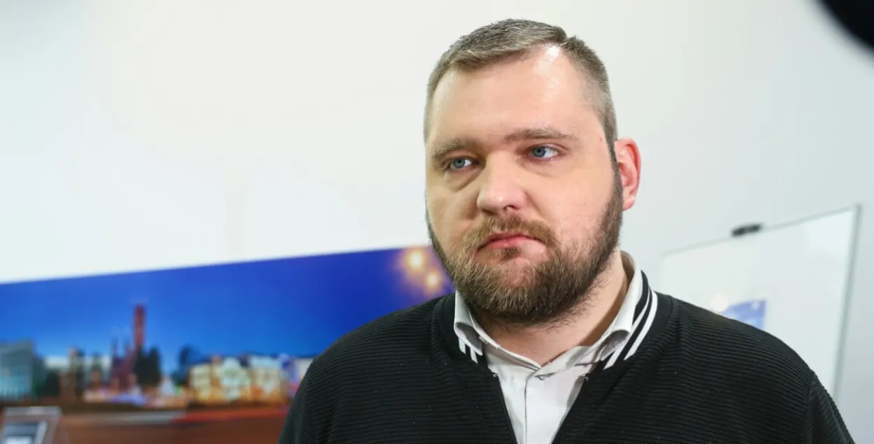 Рыгор Азаронак
