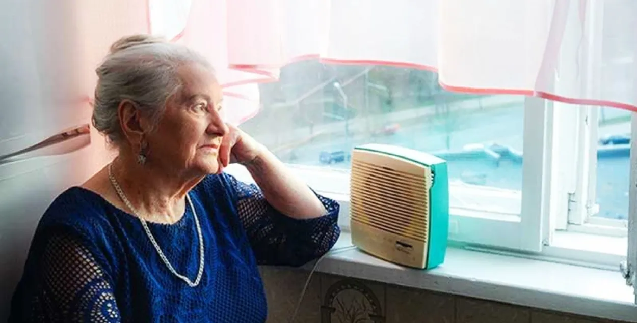 Радио, иллюстративное фото

