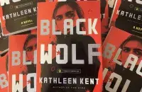 Першыя асобнікі кнігі Кэтлін Кент / facebook.com/kathleenkentbooks
