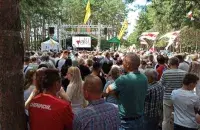 Гледачы на пікеце ў Берасьці 2 жніўня / Фота: "Мая краіна Беларусь"