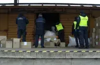 Smuggled cigarettes in a freight train / lubelskie.kas.gov.pl
