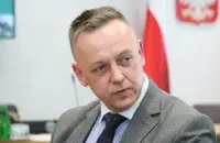 Свае пасты таксама ён піша не самастойна
