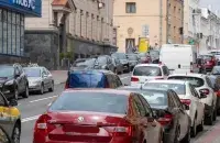 Аўтамабілі ў цэнтры Мінска
