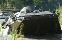 Бронетэхніка на вучэннях
