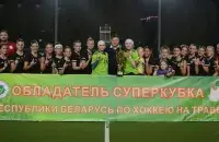"Вікторыя" з ганаровым трафеем
