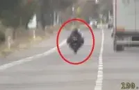 "Спяшаўся на працу пасля доўгага чакання на мяжы"
