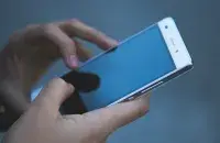 Тэлефон
